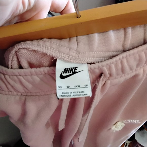 Nike Pastel Pink Jogger Sweatpants with Crochet Flower & Logo – Size XS GUC - Picture 5 of 15